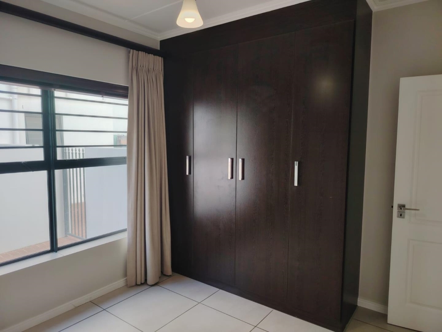 To Let 3 Bedroom Property for Rent in De Velde Western Cape